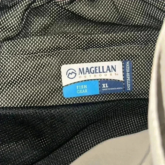 Magellan Outdoors fish gear pants size XL zip off to shorts - Picture 3 of 4